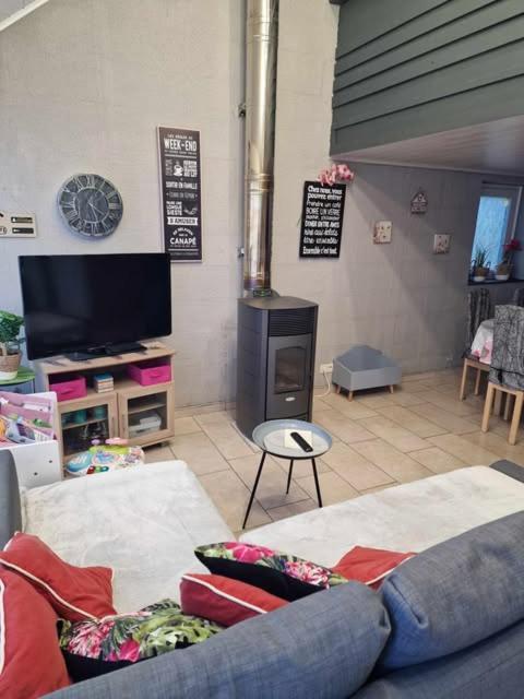 Cocon Douillet Avec Chaleur Ambiante Du Poele A Pellets Villa Hastiere-par-dela Exteriör bild